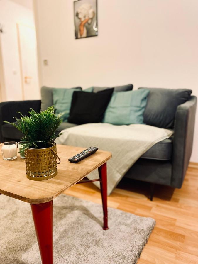 Saniertes Studio - Elisa - Mit Balkon, Wlan, Smart-Tv & Kueche In City-Naehe Erfurt Exterior foto